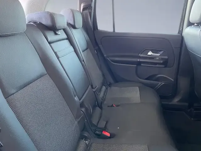 Mercedes-Benz GLB 180
