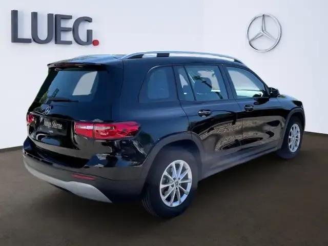 Mercedes-Benz GLB 180