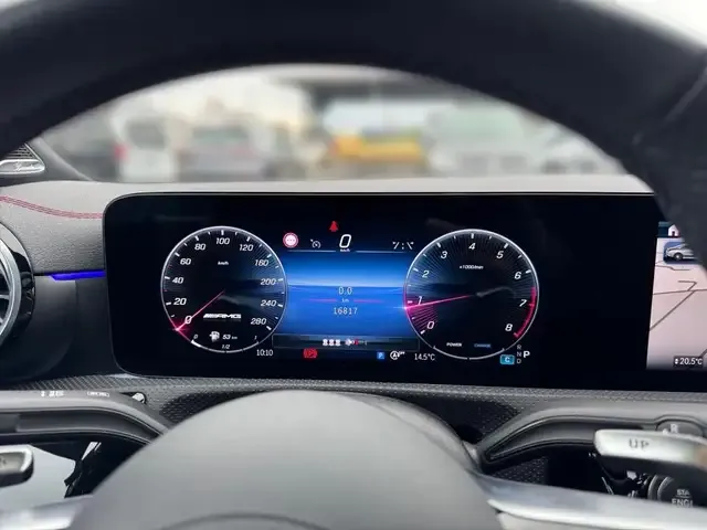 Mercedes-Benz CLA 35 AMG