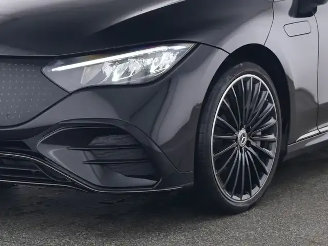 Mercedes-Benz EQE 300