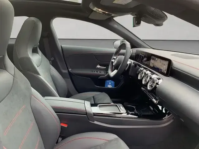 Mercedes-Benz CLA 180