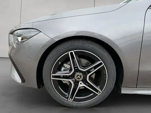 Mercedes-Benz CLA 180