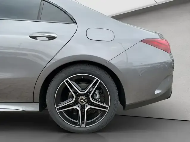 Mercedes-Benz CLA 180