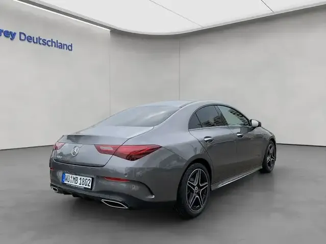 Mercedes-Benz CLA 180