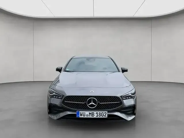 Mercedes-Benz CLA 180
