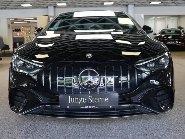 Mercedes-Benz EQE 43