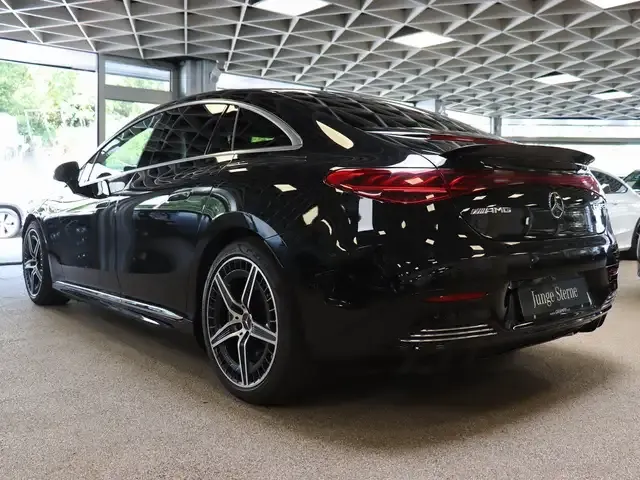 Mercedes-Benz EQE 43