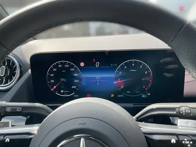 Mercedes-Benz GLA 200