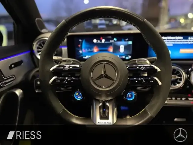 Mercedes-Benz A 45 AMG