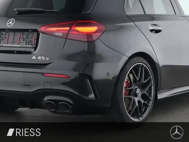 Mercedes-Benz A 45 AMG