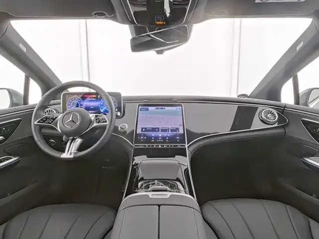Mercedes-Benz EQE 300
