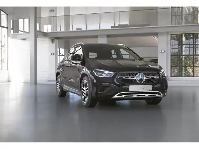 Mercedes-Benz GLA 200