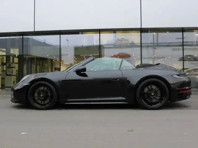 Porsche 992