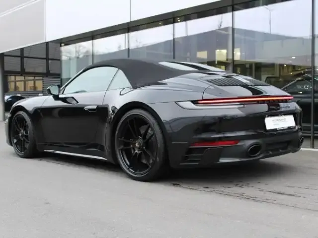 Porsche 992