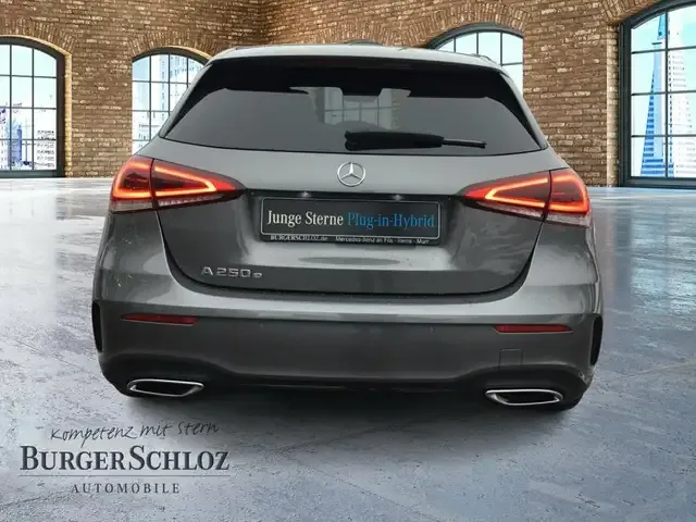 Mercedes-Benz A 250