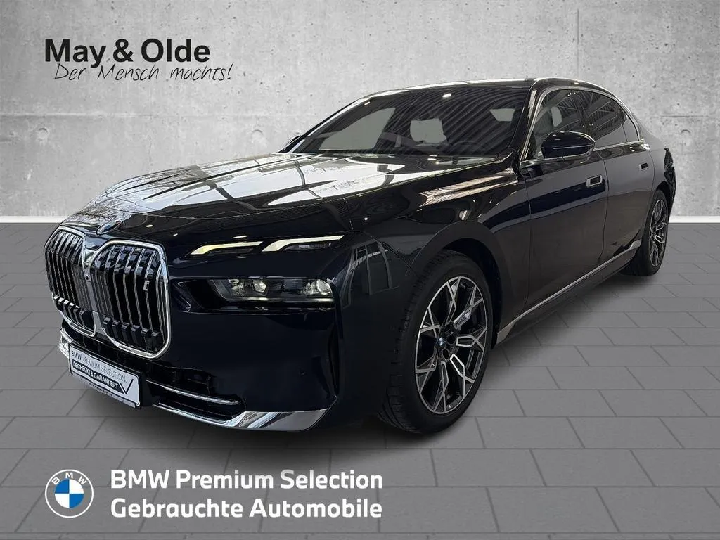 BMW i7