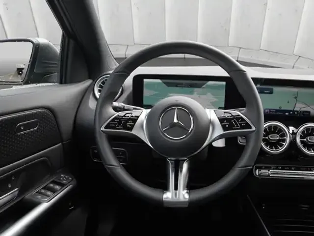 Mercedes-Benz EQA 350