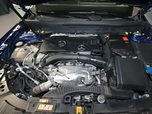 Mercedes-Benz GLB 250