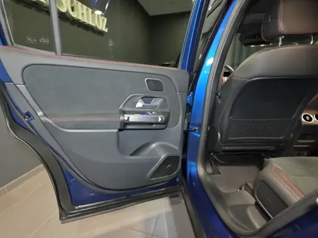 Mercedes-Benz GLB 250