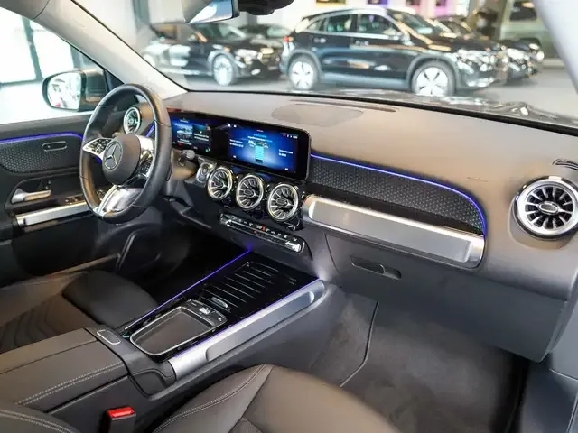 Mercedes-Benz EQB 300
