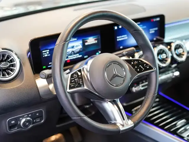 Mercedes-Benz EQB 300