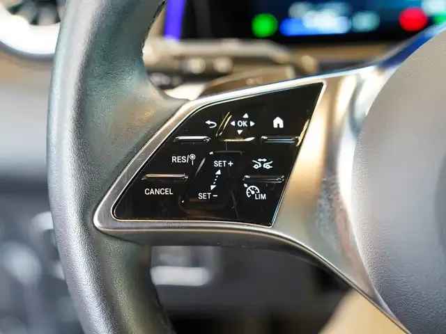 Mercedes-Benz EQB 300