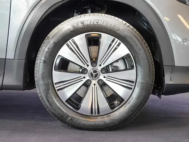 Mercedes-Benz EQB 300