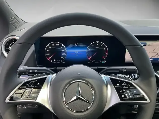 Mercedes-Benz B 180