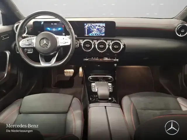 Mercedes-Benz CLA 180