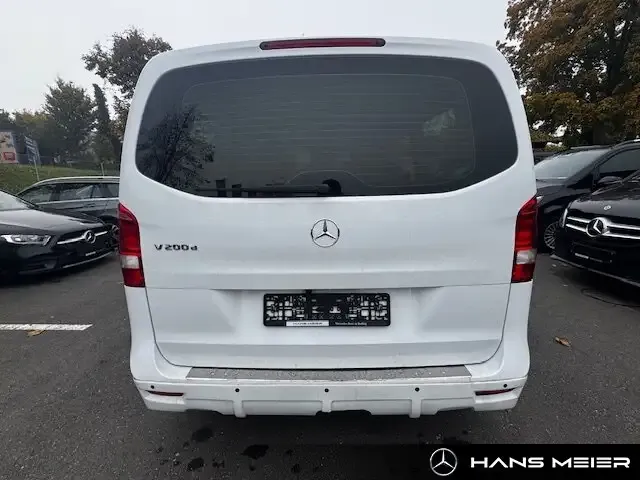 Mercedes-Benz V 200