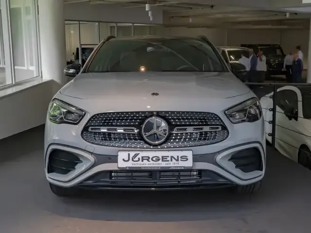 Mercedes-Benz GLA 250
