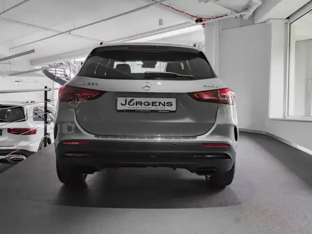 Mercedes-Benz GLA 250