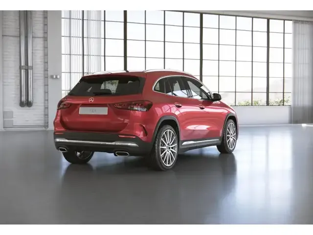 Mercedes-Benz GLA 200
