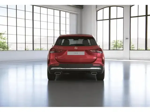 Mercedes-Benz GLA 200
