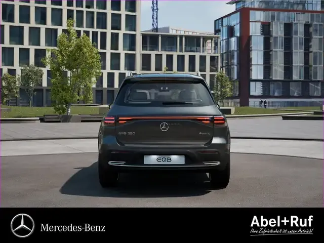 Mercedes-Benz EQB 300