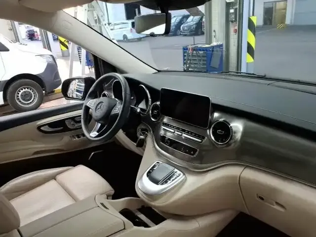 Mercedes-Benz V 300