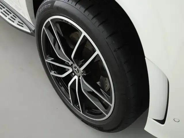 Mercedes-Benz GLS 400