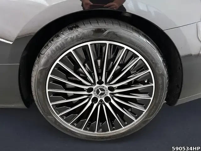 Mercedes-Benz CLE 200