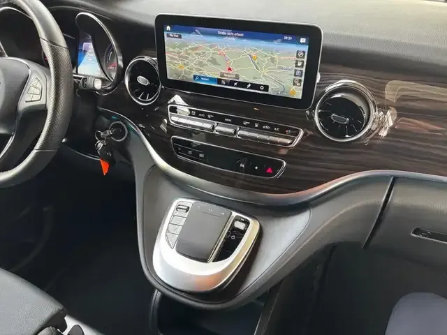 Mercedes-Benz EQV 300