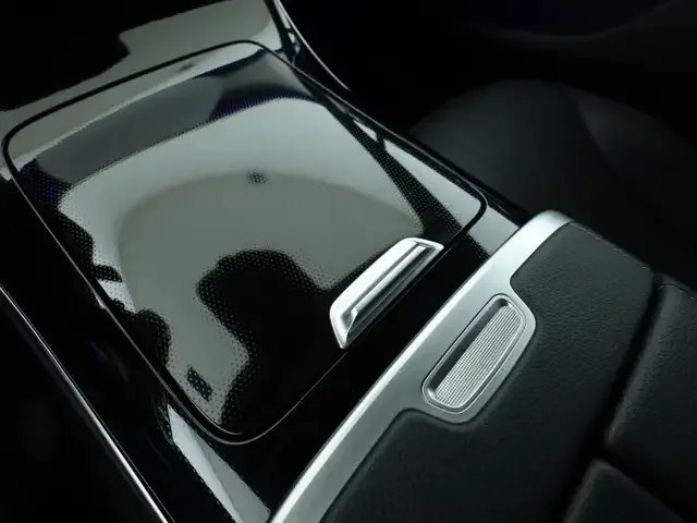 Mercedes-Benz EQE 350