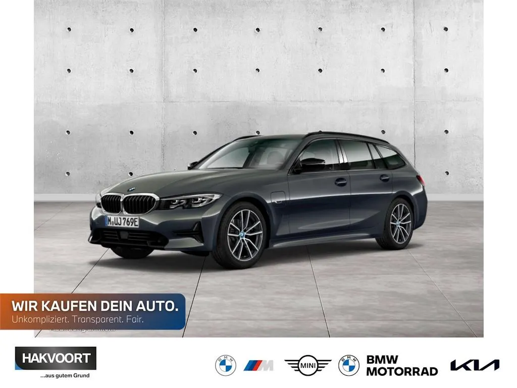 BMW 330