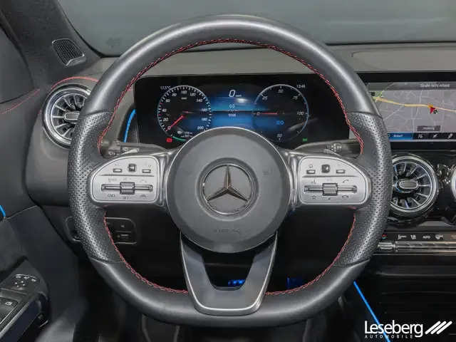 Mercedes-Benz EQB 300