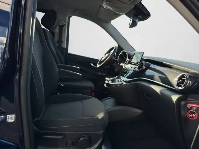 Mercedes-Benz V 220