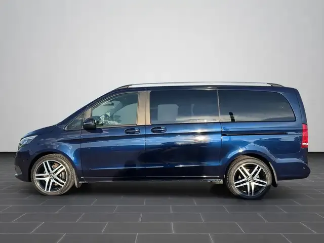 Mercedes-Benz V 220