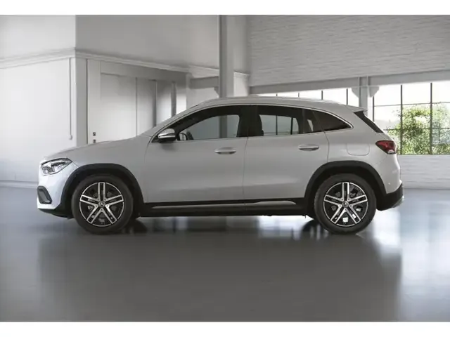 Mercedes-Benz GLA 180