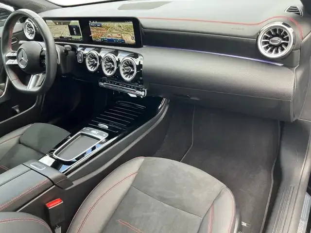 Mercedes-Benz CLA 220