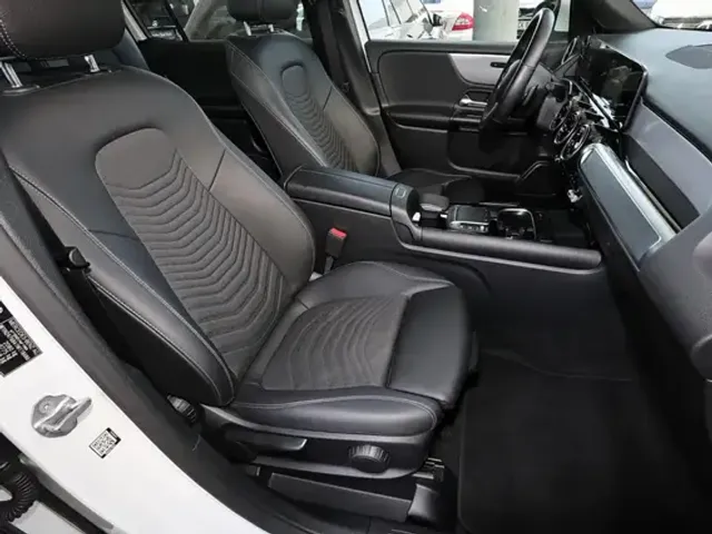 Mercedes-Benz GLB 180