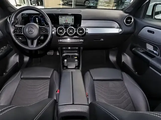 Mercedes-Benz GLB 180