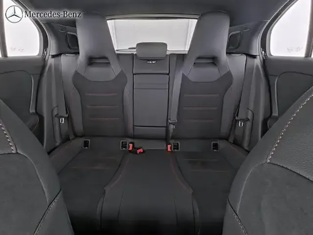 Mercedes-Benz A 35 AMG