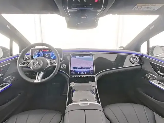 Mercedes-Benz EQE 300